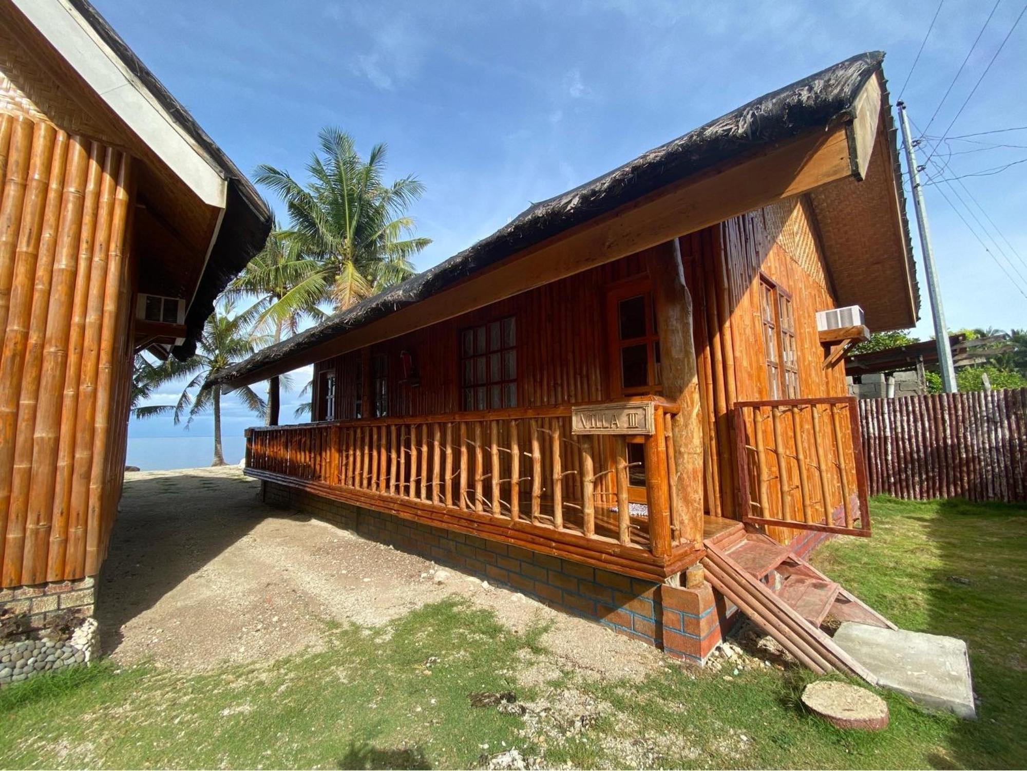 Hola Beach Resort Siquijor Esterno foto
