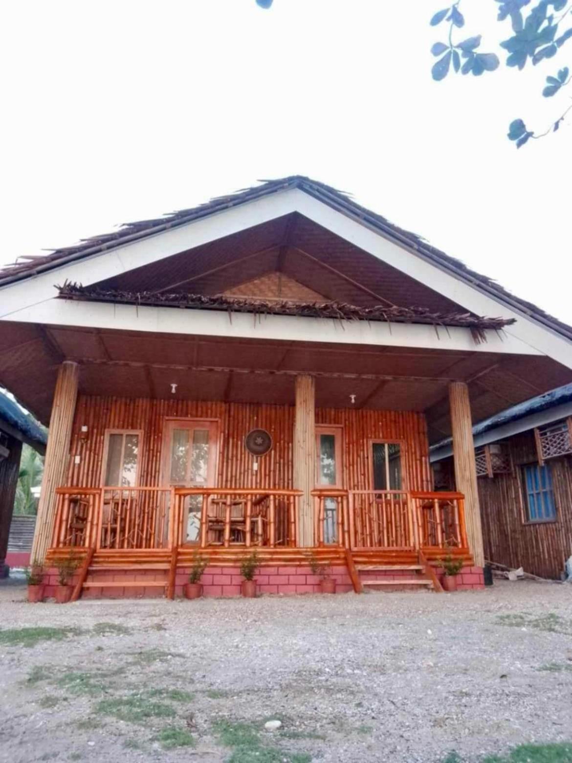 Hola Beach Resort Siquijor Esterno foto