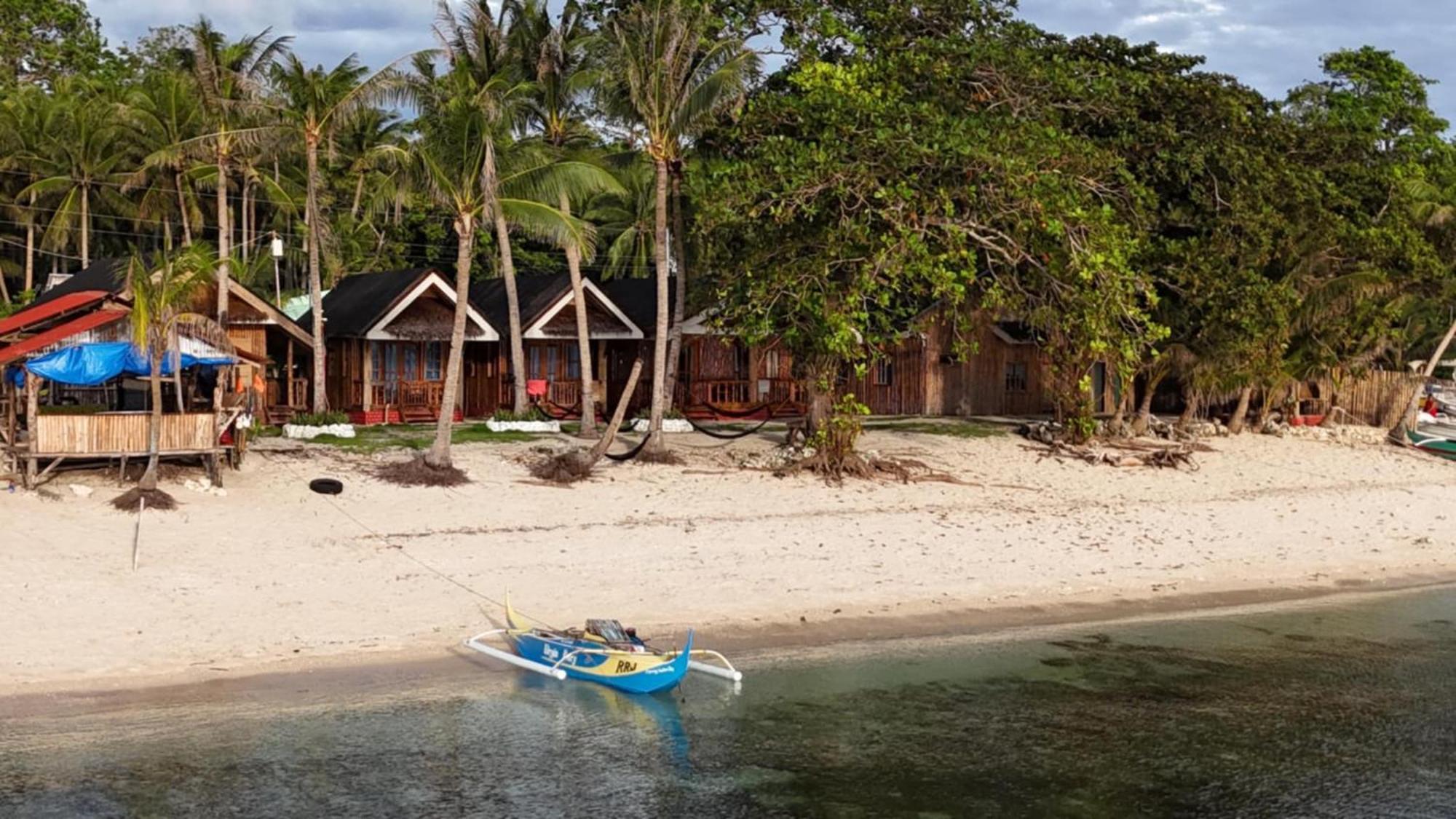Hola Beach Resort Siquijor Esterno foto