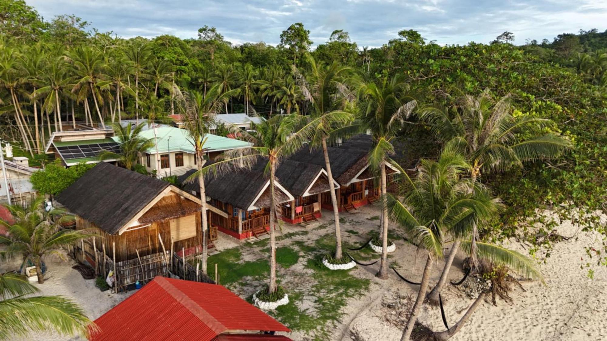Hola Beach Resort Siquijor Esterno foto